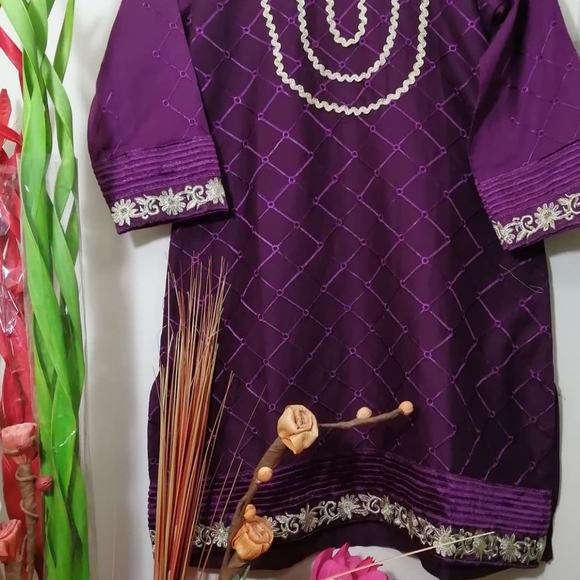 Beautiful kurta for girls - Picture 4 of 4